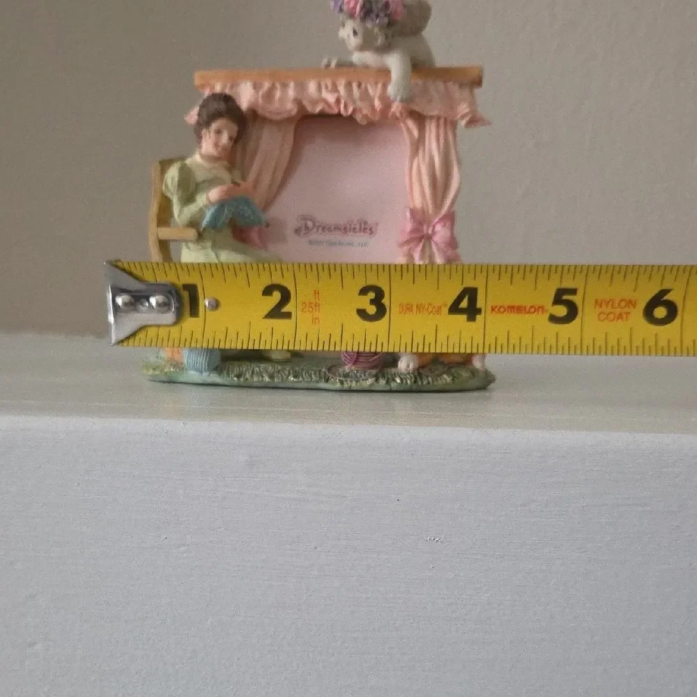 Dreamsicles Knitting Figurine Photo Frame